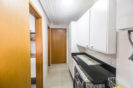 Apartamento à venda com 136m², 3 quartos e 2 vagas Apartamento à venda com 136m², 3 quartos e 2 vagasÁrea de Serviço