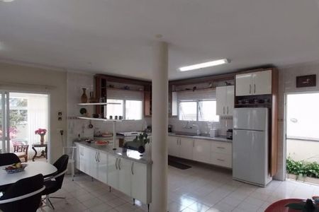 Casa à venda com 302m², 4 quartos e 6 vagas