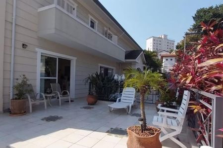 Casa à venda com 302m², 4 quartos e 6 vagas
