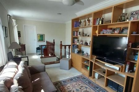 Casa à venda com 302m², 4 quartos e 6 vagas