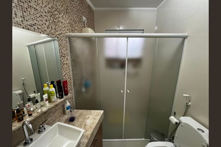 Casa à venda com 177m², 3 quartos e 2 vagas Casa à venda com 177m², 3 quartos e 2 vagasBanheiro da Suíte