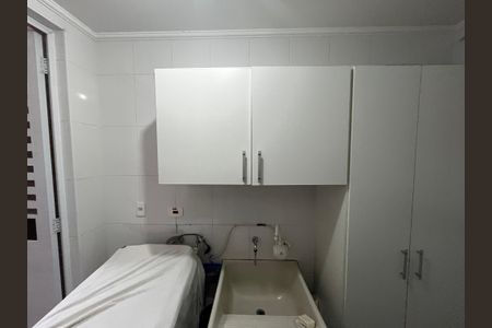 Casa à venda com 177m², 3 quartos e 2 vagas Casa à venda com 177m², 3 quartos e 2 vagasÁrea de Serviço
