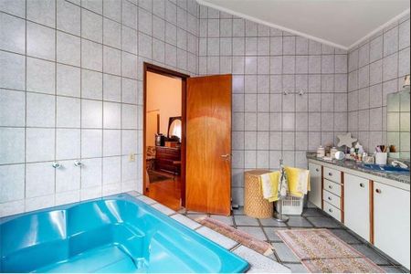 Casa à venda com 373m², 4 quartos e 4 vagas