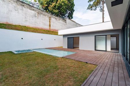 Casa à venda com 364m², 3 quartos e 4 vagas