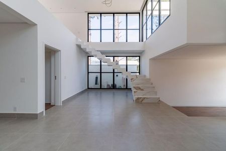 Casa à venda com 364m², 3 quartos e 4 vagas