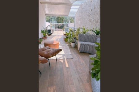 Casa à venda com 210m², 3 quartos e 2 vagas