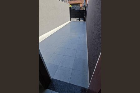 Casa à venda com 67m², 2 quartos e 2 vagas