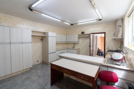 Casa à venda com 400m², 3 quartos e 4 vagas Casa à venda com 400m², 3 quartos e 4 vagasCozinha