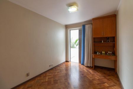 Casa à venda com 400m², 3 quartos e 4 vagas Casa à venda com 400m², 3 quartos e 4 vagasQuarto 1