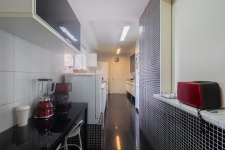 Apartamento à venda com 369m², 4 quartos e 5 vagas
