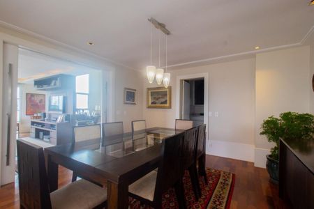 Apartamento à venda com 369m², 4 quartos e 5 vagas