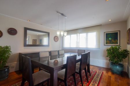 Apartamento à venda com 369m², 4 quartos e 5 vagas