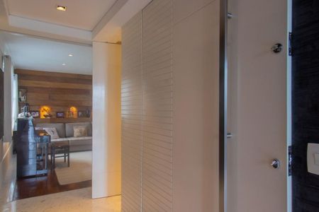 Apartamento à venda com 369m², 4 quartos e 5 vagas