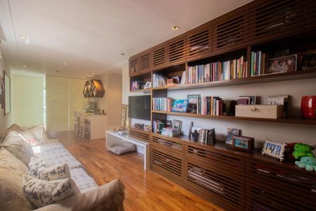 Apartamento à venda com 369m², 4 quartos e 5 vagas