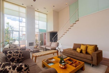 Apartamento à venda com 369m², 4 quartos e 5 vagas