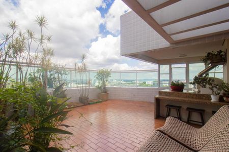 Apartamento à venda com 369m², 4 quartos e 5 vagas