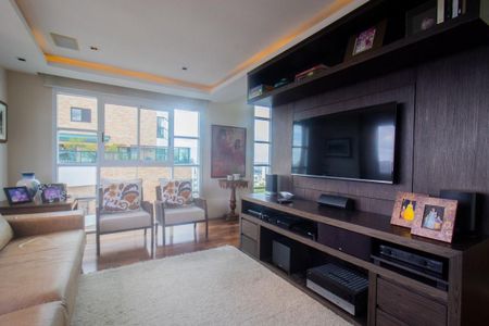 Apartamento à venda com 369m², 4 quartos e 5 vagas