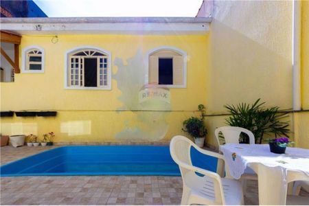 Casa à venda com 280m², 3 quartos e 6 vagas