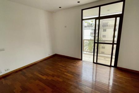 Apartamento à venda com 203m², 3 quartos e 3 vagas