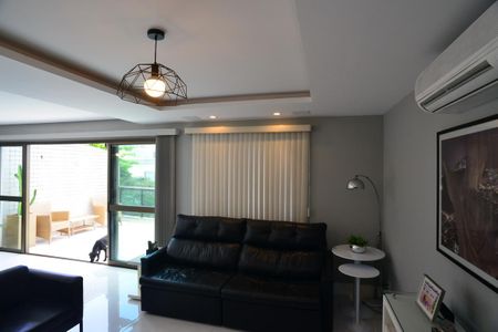 Sala de apartamento à venda com 4 quartos, 331m² em Barra da Tijuca, Rio de Janeiro