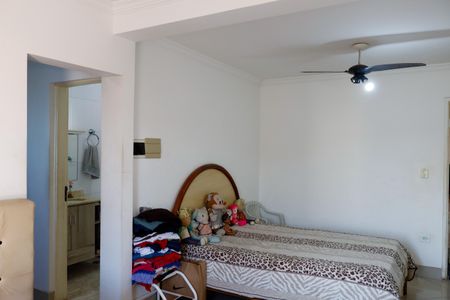 Casa à venda com 250m², 3 quartos e 3 vagas Casa à venda com 250m², 3 quartos e 3 vagasSuíte 2