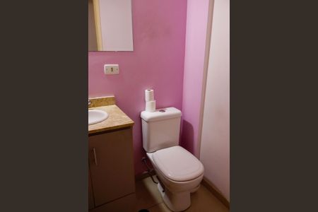 Casa à venda com 250m², 3 quartos e 3 vagas Casa à venda com 250m², 3 quartos e 3 vagasLavabo