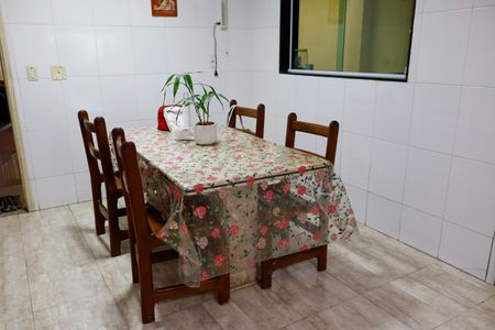 Casa à venda com 250m², 3 quartos e 3 vagas Casa à venda com 250m², 3 quartos e 3 vagasCozinha