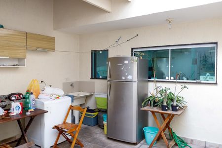 Casa à venda com 250m², 3 quartos e 3 vagas Casa à venda com 250m², 3 quartos e 3 vagasÁrea comum