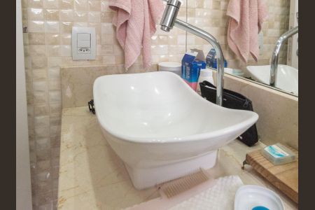 Apartamento à venda com 80m², 3 quartos e 2 vagas Apartamento à venda com 80m², 3 quartos e 2 vagasBanheiro da Suíte