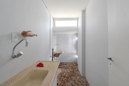 Studio à venda com 45m², 1 quarto e sem vaga Studio à venda com 45m², 1 quarto e sem vagaCozinha e Área de Serviço