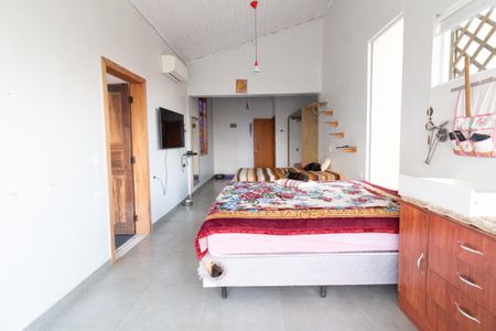 Casa à venda com 310m², 3 quartos e 2 vagas Casa à venda com 310m², 3 quartos e 2 vagasQuarto