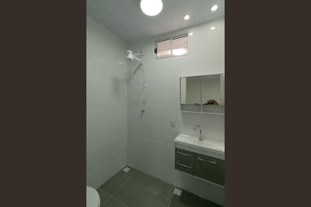 Casa à venda com 85m², 2 quartos e 1 vaga Casa à venda com 85m², 2 quartos e 1 vagaBanheiro 2
