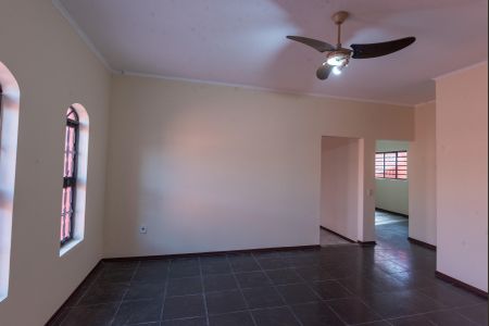Casa à venda com 180m², 3 quartos e 3 vagasSala de Estar