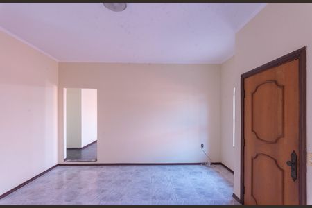 Casa à venda com 180m², 3 quartos e 3 vagasSala de Visitas