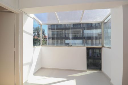Apartamento à venda com 130m², 3 quartos e 1 vaga Apartamento à venda com 130m², 3 quartos e 1 vagaSala