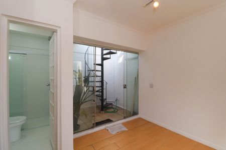 Apartamento à venda com 130m², 3 quartos e 1 vaga Apartamento à venda com 130m², 3 quartos e 1 vagaSuíte 2