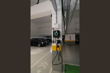 Apartamento à venda com 130m², 3 quartos e 1 vaga Apartamento à venda com 130m², 3 quartos e 1 vagaEletroposto