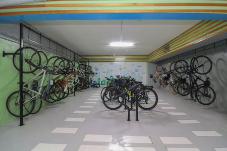 Apartamento à venda com 130m², 3 quartos e 1 vaga Apartamento à venda com 130m², 3 quartos e 1 vagaBicicletário