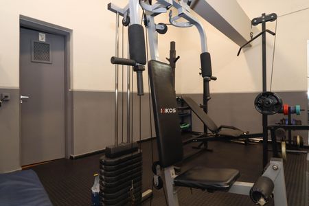 Apartamento à venda com 130m², 3 quartos e 1 vaga Apartamento à venda com 130m², 3 quartos e 1 vagaAcademia