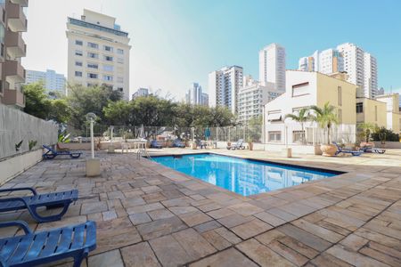 Apartamento à venda com 130m², 3 quartos e 1 vaga Apartamento à venda com 130m², 3 quartos e 1 vagaPiscina