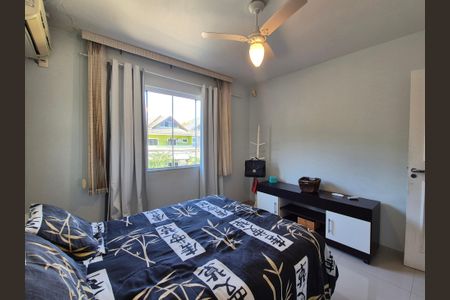 Casa de condomínio à venda com 180m², 3 quartos e 2 vagasQuarto