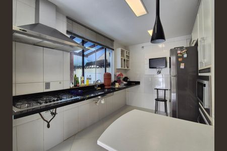 Casa de condomínio à venda com 180m², 3 quartos e 2 vagasCozinha