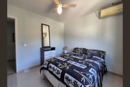Casa de condomínio à venda com 180m², 3 quartos e 2 vagasQuarto