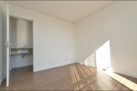 Apartamento à venda com 177m², 3 quartos e 3 vagas Apartamento à venda com 177m², 3 quartos e 3 vagasQuarto 2