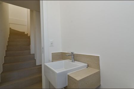 Apartamento à venda com 177m², 3 quartos e 3 vagas Apartamento à venda com 177m², 3 quartos e 3 vagasLavabo