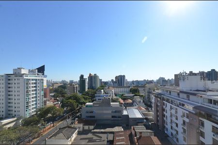 Apartamento à venda com 177m², 3 quartos e 3 vagas Apartamento à venda com 177m², 3 quartos e 3 vagasVista