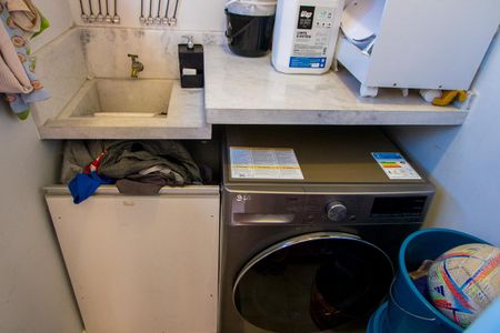 Apartamento à venda com 103m², 3 quartos e 3 vagas Apartamento à venda com 103m², 3 quartos e 3 vagasÁrea de serviço