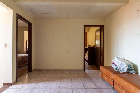Casa à venda com 300m², 4 quartos e 6 vagas Casa à venda com 300m², 4 quartos e 6 vagasSala