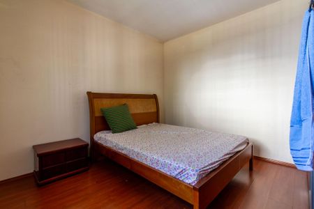 Casa à venda com 300m², 4 quartos e 6 vagas Casa à venda com 300m², 4 quartos e 6 vagasQuarto 1