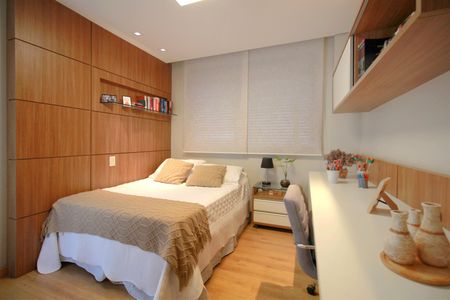 Apartamento à venda com 186m², 4 quartos e 4 vagasSuite 2